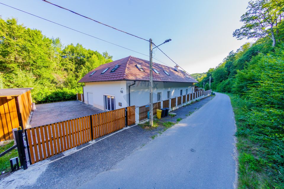Casă de vis în Loc. Întrerâuri