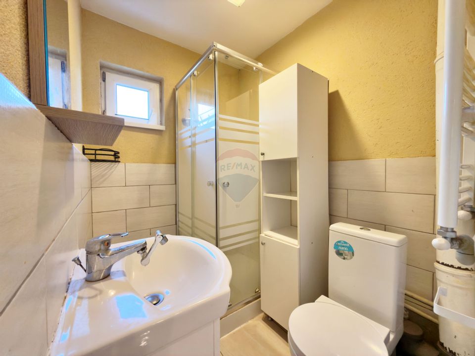 Casă cu 5 camere de vânzare în zona 3 Insule, Arad