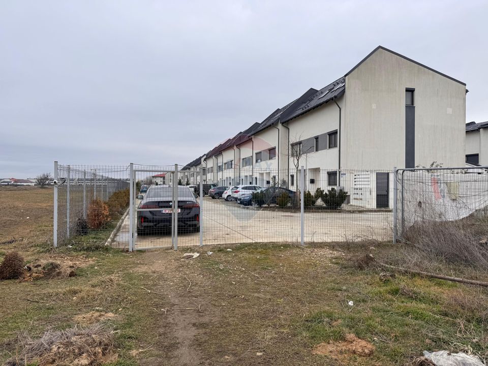 Land for sale 9000 sqm within the built-up area Scoala Americana