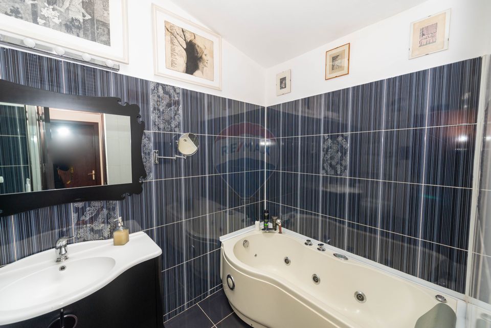 3 room Apartment for sale, Decebal area