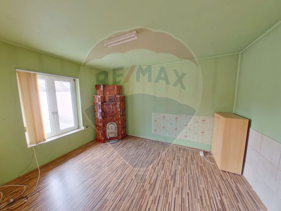 16 room House / Villa for sale, Est area