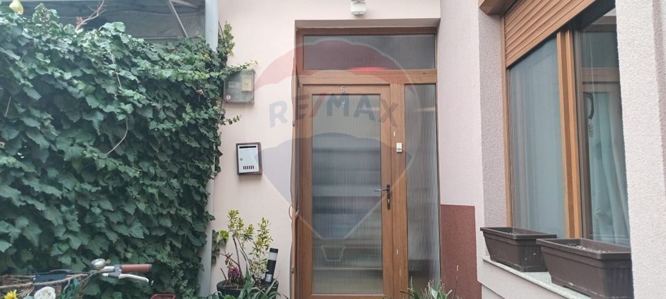 4 room House / Villa for sale, Central area