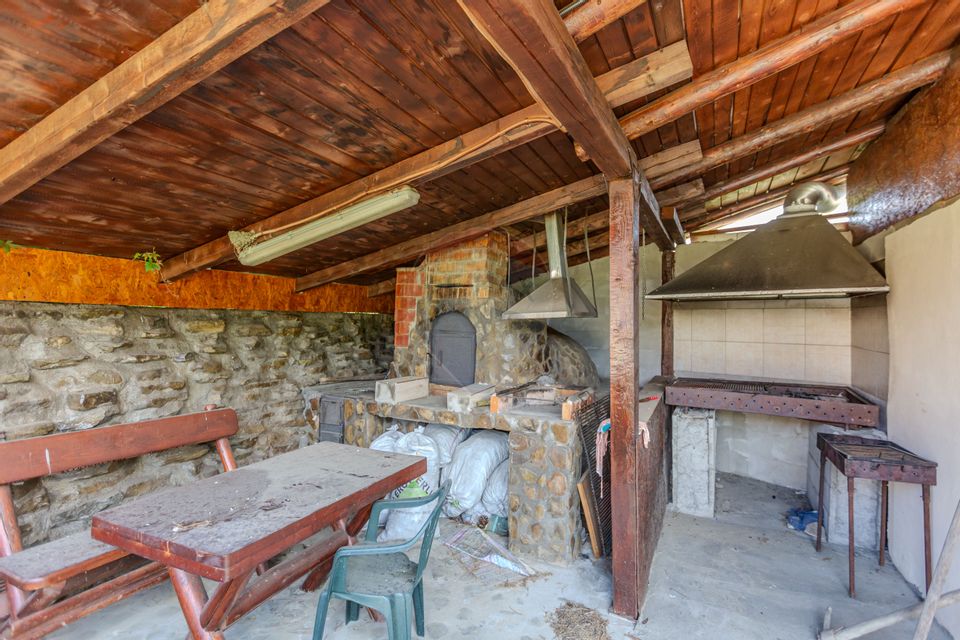 Hotel / Pensiune cu 10 camere de vânzare/Vama Buzaului