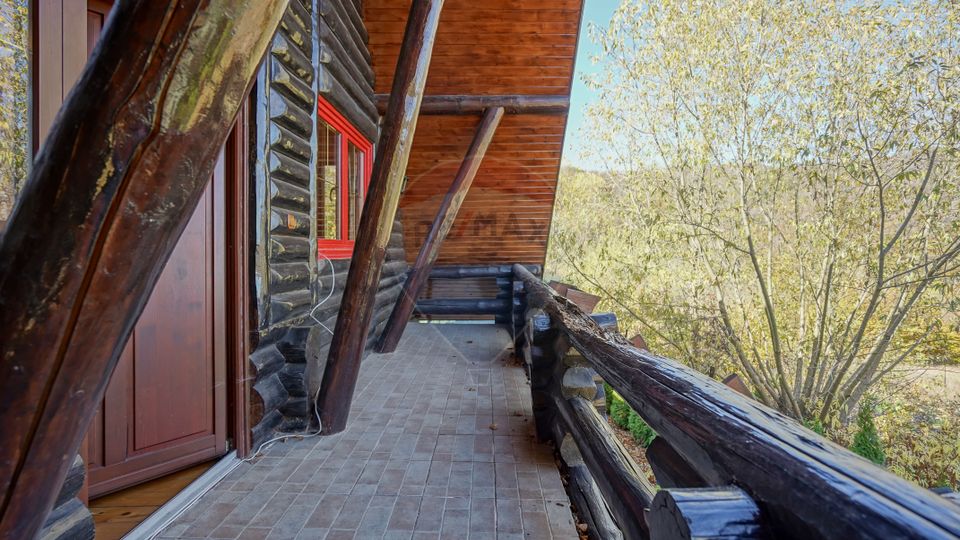 8 room House / Villa for sale