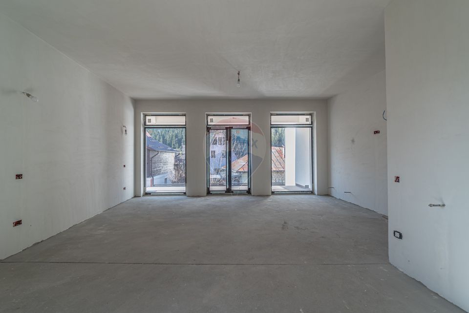 Apartament NOU cu 2 camere în Busteni | Vedere panoramica | Etajul 1