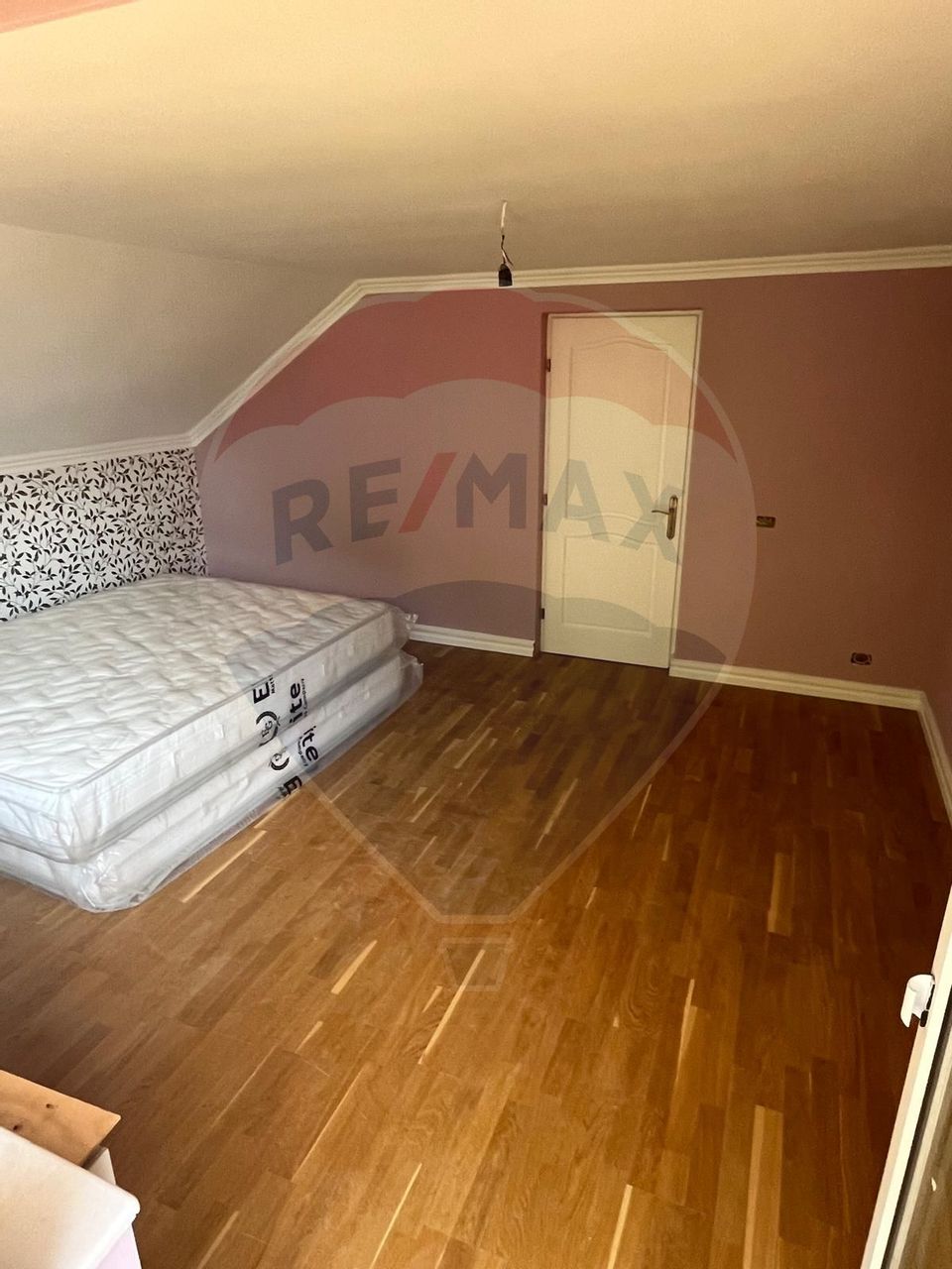 5 room House / Villa for sale