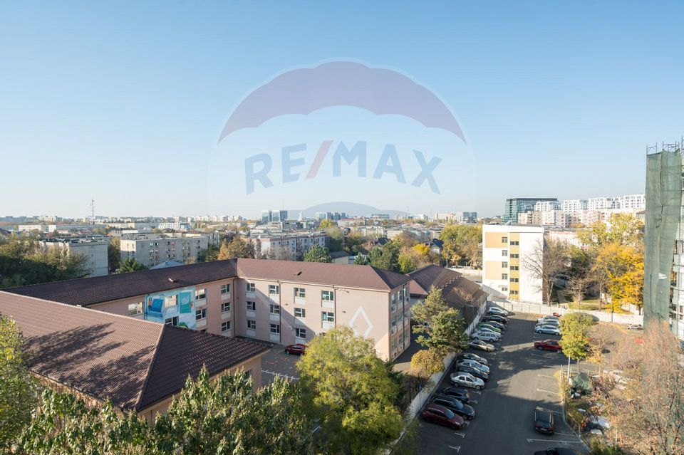 Apartament cu 3 camere de vânzare în zona Drumul Sarii