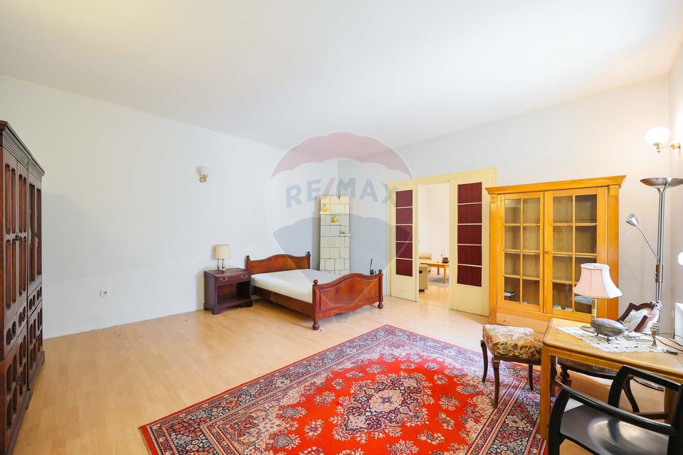 Apartament 2 Camere, Oradea, Central-Orașul Nou, Curte Comună, Vânzare