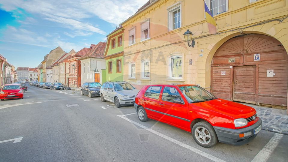 2 room Apartment for sale, Centrul Istoric area