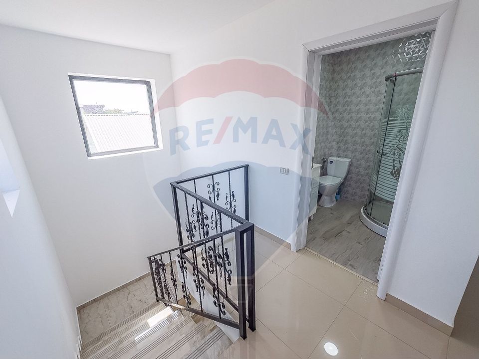 4 room House / Villa for sale