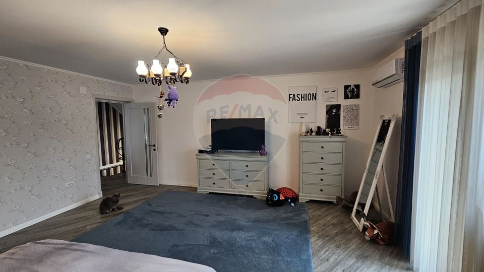 Casă / Vilă cu 7 camere si teren 1000 mp în zona Centrala-Suceava