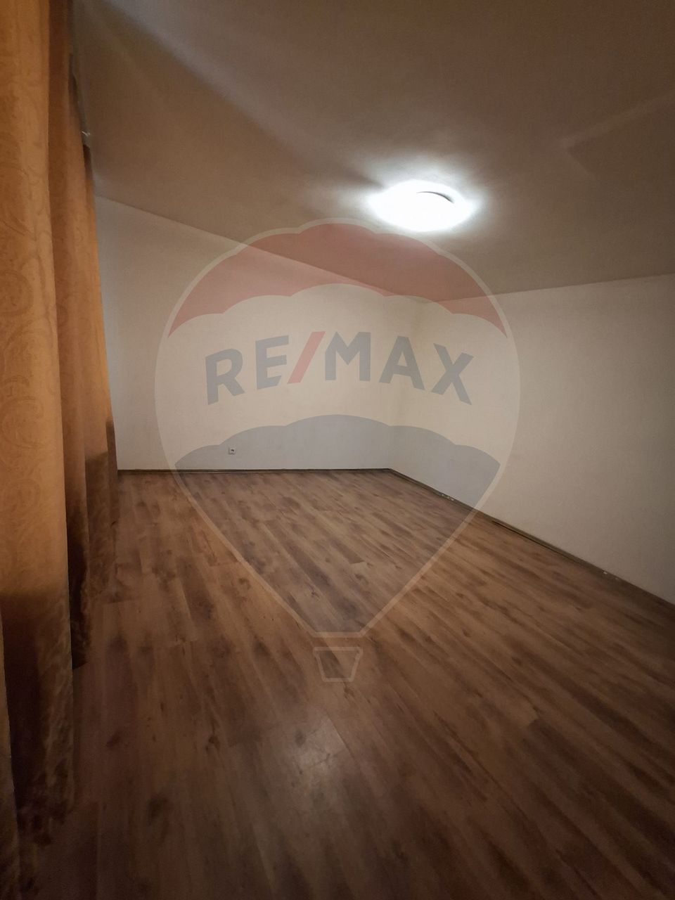 Apartament cu 1 camera de vânzare în zona Colentina