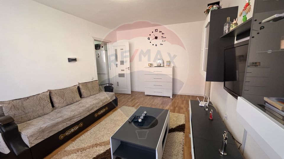 Apartament cu 3 cam de vânzare, str. Feleac, G. Campului
