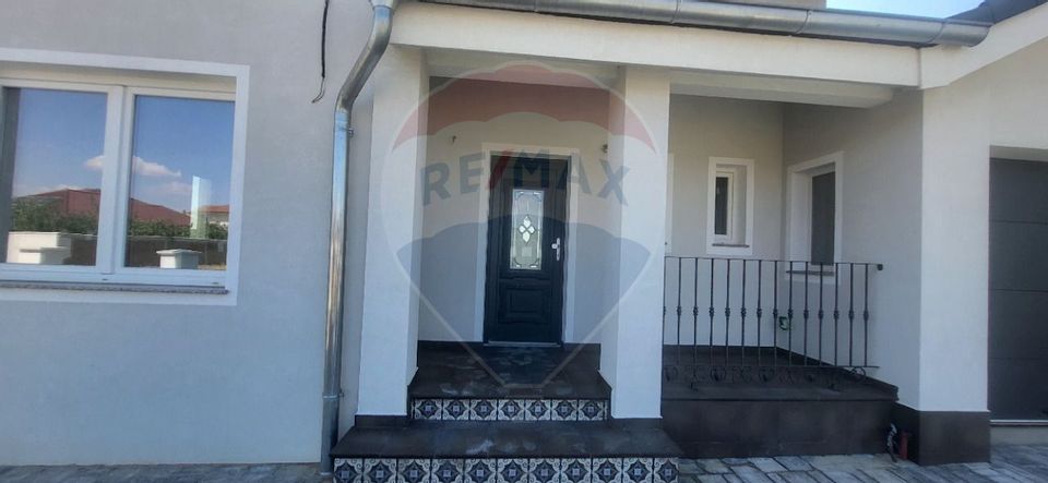 4 room House / Villa for sale