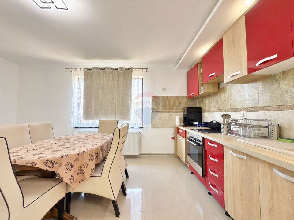 Casă cu 5 camere de vânzare loc. Frumușeni, jud. Arad