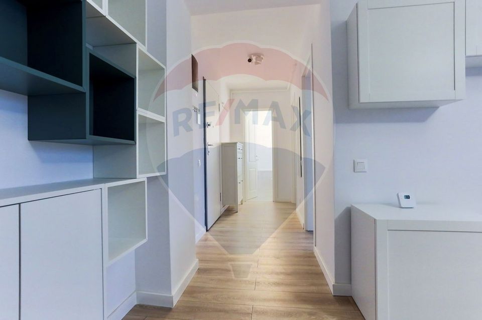 Apartament cu 2 camere de închiriat în zona 13 Septembrie