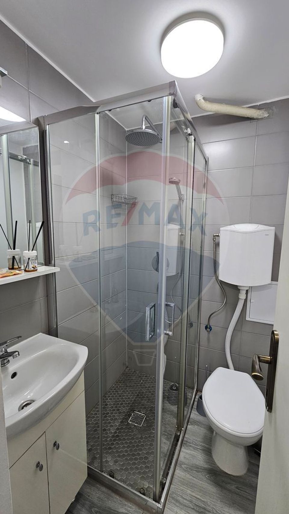 Apartament cu 1 camere de închiriat în zona 1 Mai