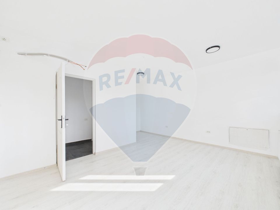 Spatiu comercial de vanzare 344 mp, Drumul Taberei-Moghioros