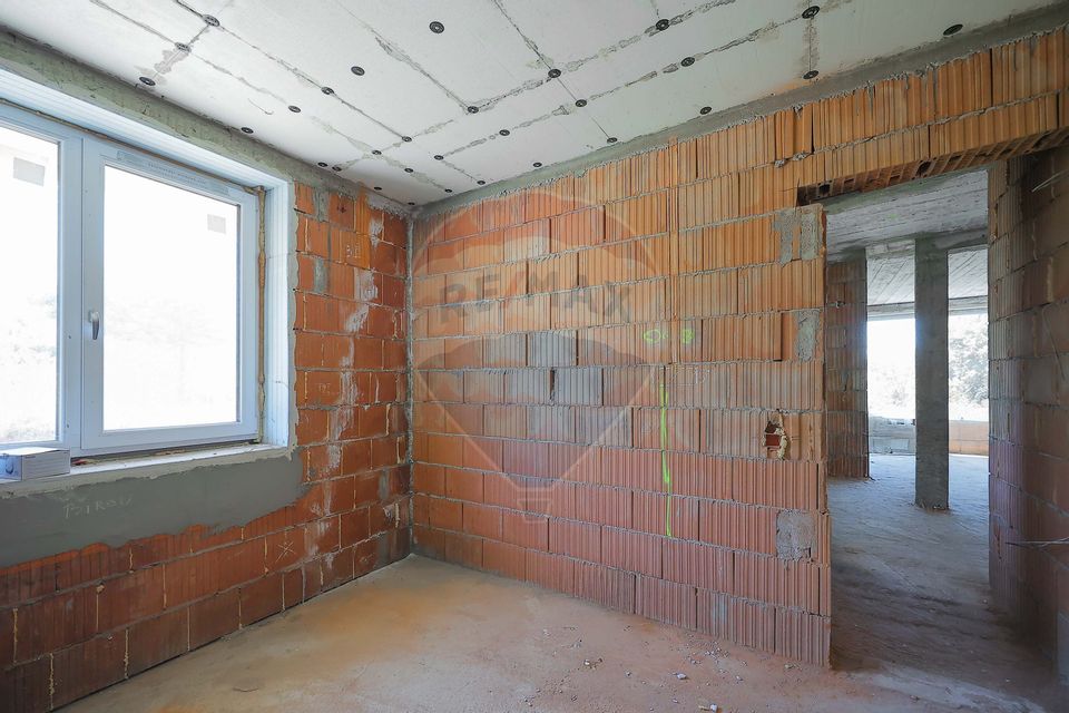 De vânzare casă cu un proiect deosebit, la roșu , Str. Gheorghe Doja