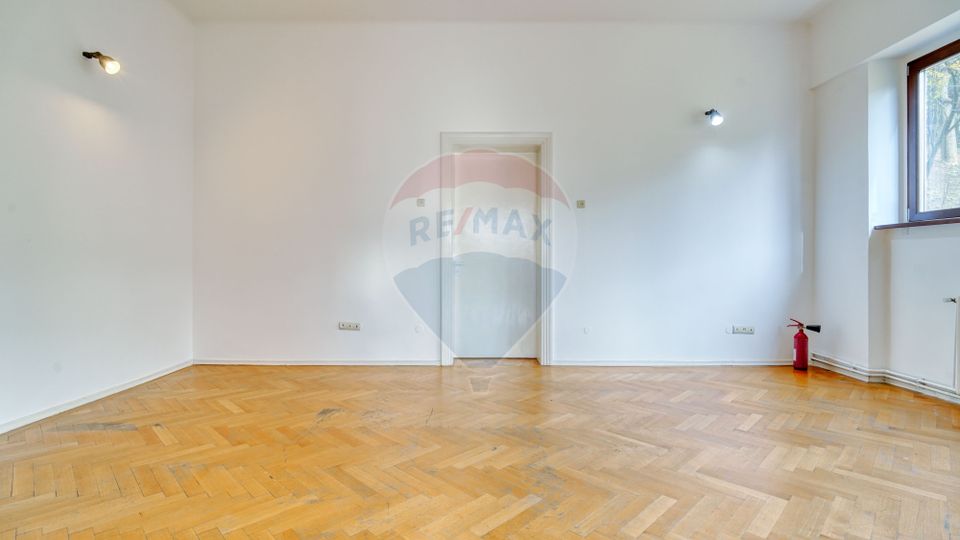 4 room Apartment for rent, Centrul Istoric area