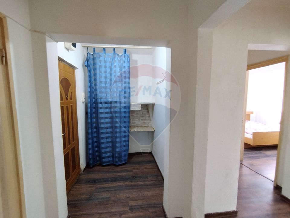 Apartament decomandat cu 3 camere de vânzare, zona Narcisa