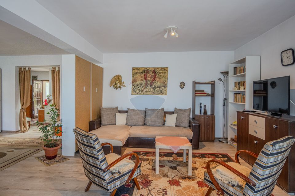 Casa de vanzare 7 camere | CURTE 953 mp | Colonia 1 Mai | COMISION 0 |