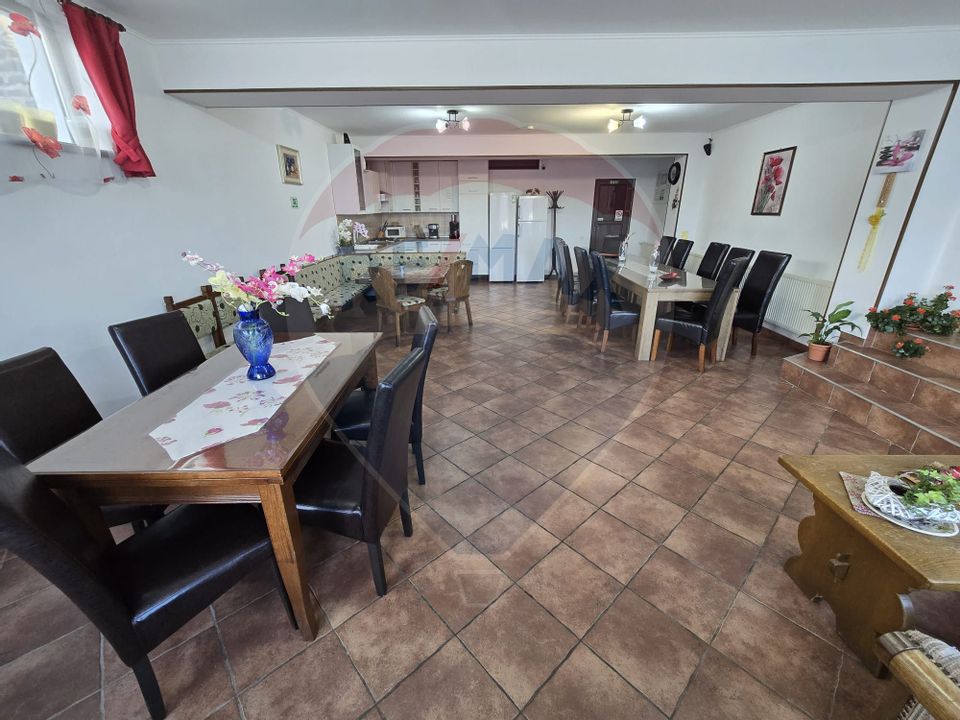 10 room Hotel / Pension for sale