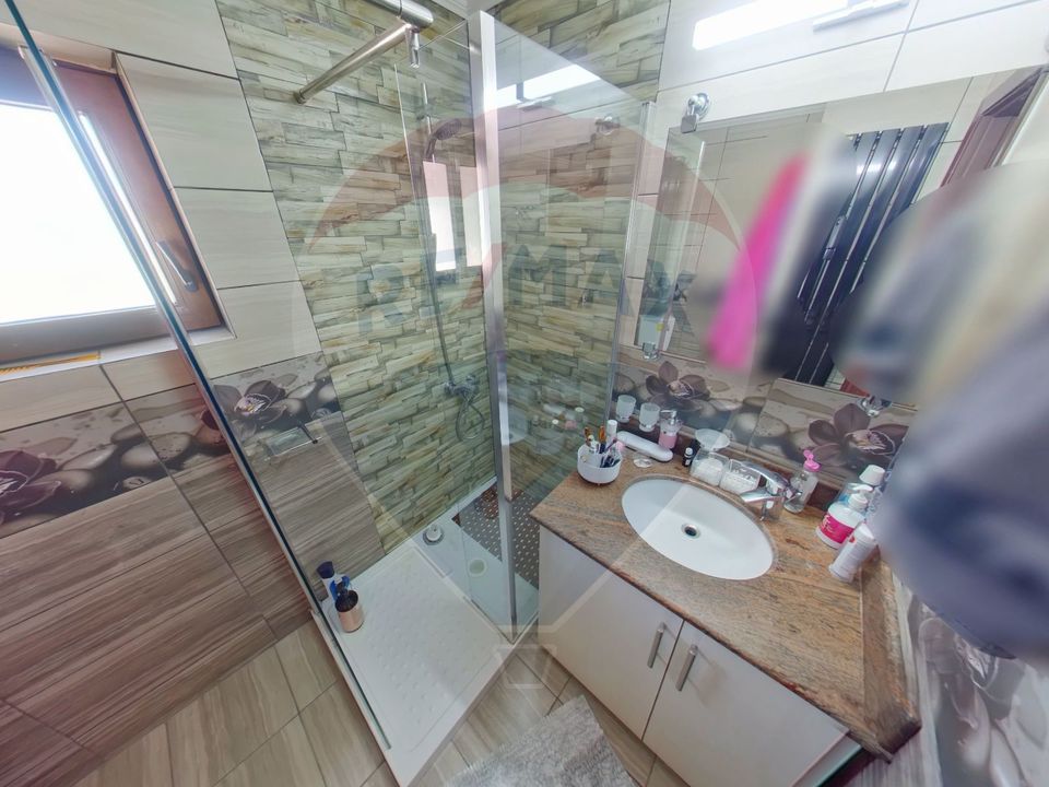 5 room House / Villa for sale