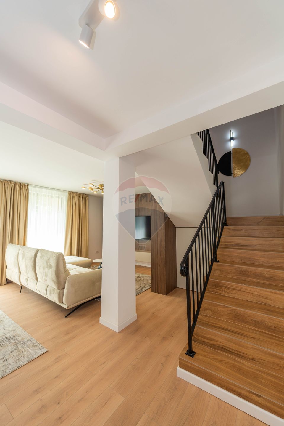 De inchiriat vila 6 camere 160mp in Veris Pipera