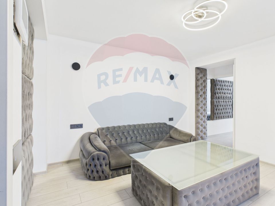 De vanzare| Casa cu piscina, saune si design elegant- Zona Matasari