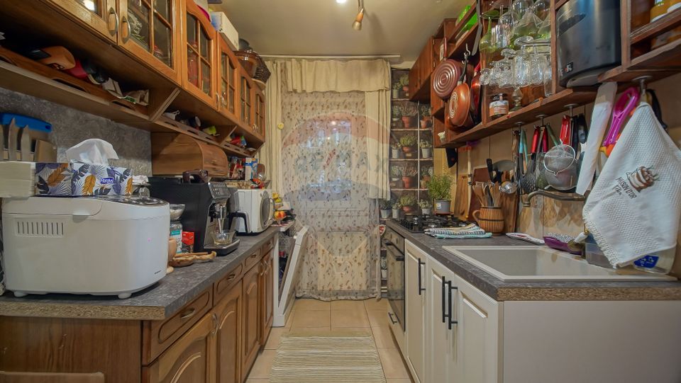 !! VANDUT !!  Apartament cu 3 camere în cartierul Răcădău