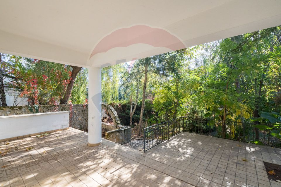 Vila 474 mp utili deschidere direct lac Snagov 1250 mp teren