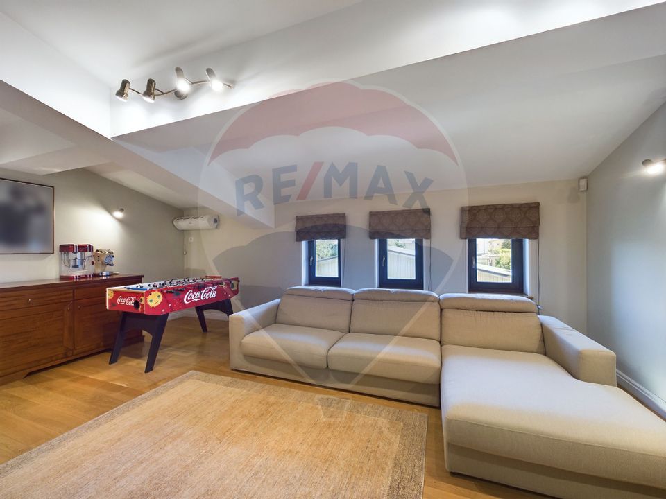 Unique Opportunity: Luxury House with Pool and Premium Finishes