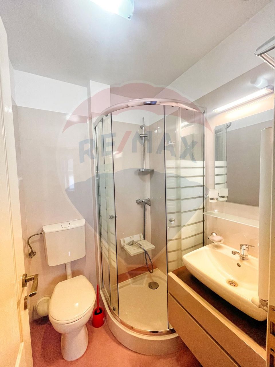 Apartament 2 camere în zona Decebal -Piața Muncii