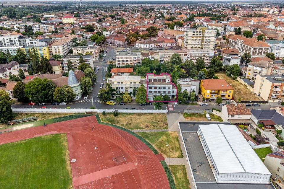 1,022sq.m Commercial Space for sale, Romanilor area