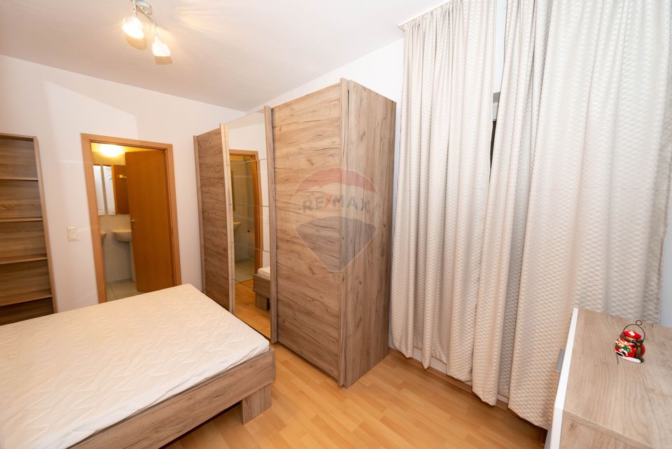 Apartament cu 3 camere de vanzare complex  Rasarit De Soare, Titan