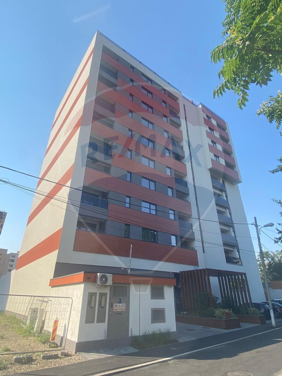 DE VANZARE Apartament cu 3 camere în zona Central/Ploiesti