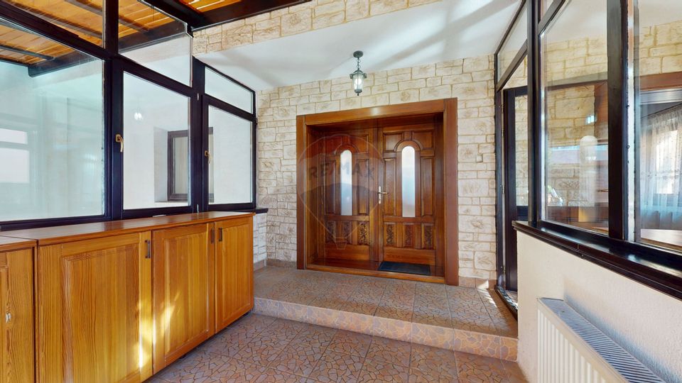 Casa de vanzareÂ  | Potential business| Tractorul – Brașov