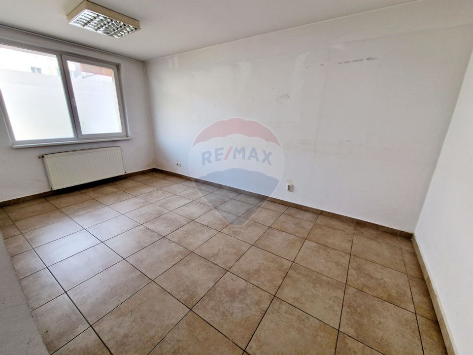 60sq.m Commercial Space for rent, Precista area