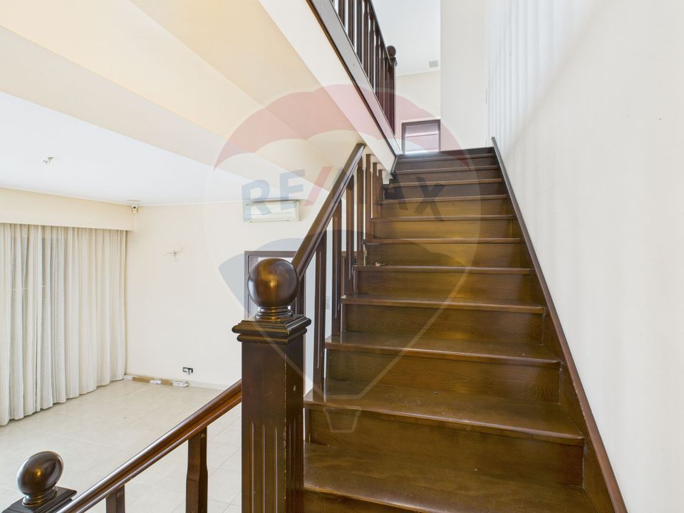 5 room Apartment for sale, Stefan cel Mare area