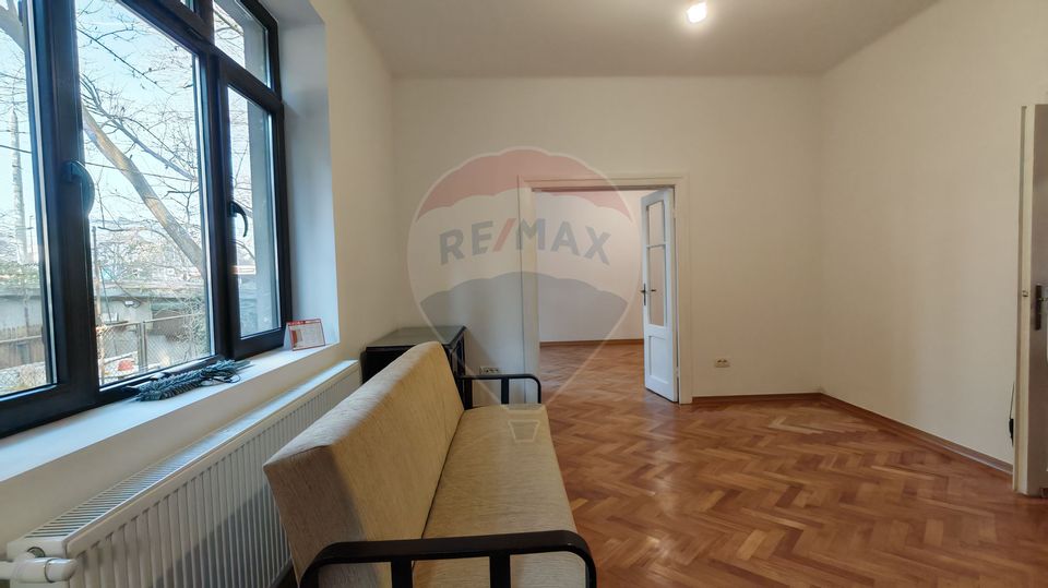 Spatiu de birou de inchiriat zona Domenii - apt cu 3 camere