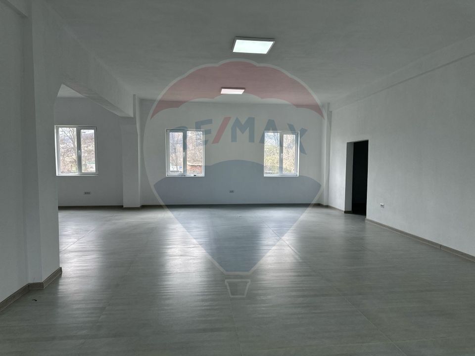 437sq.m Commercial Space for rent