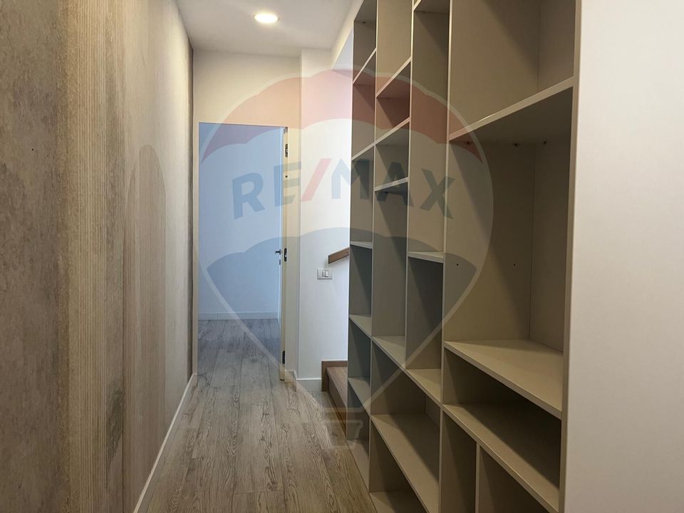 De inchiriat Casă / Vilă 6 camere în Voluntari