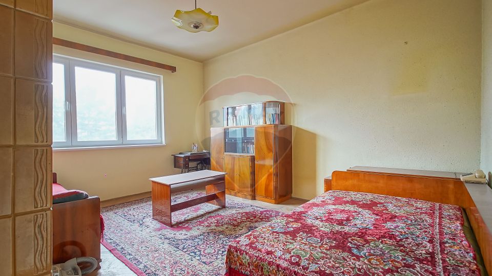 Apartament cu 3 camere de vânzare în zona Centrul Civic