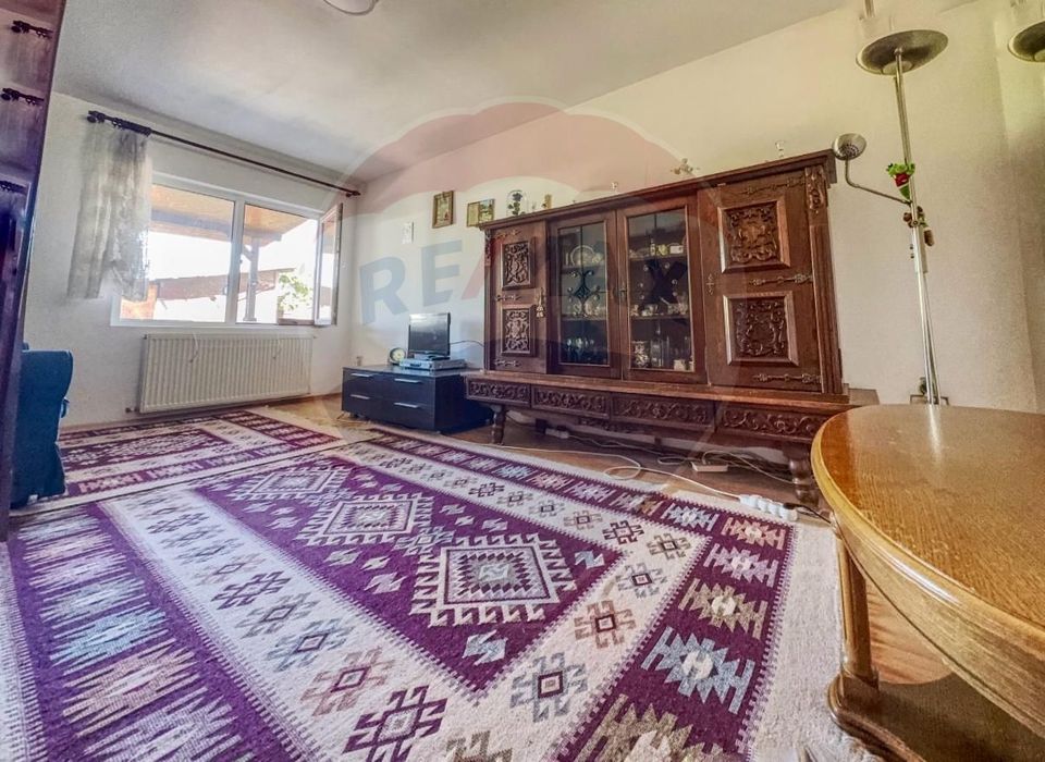 Casă / Vilă cu 6 camere de vânzare