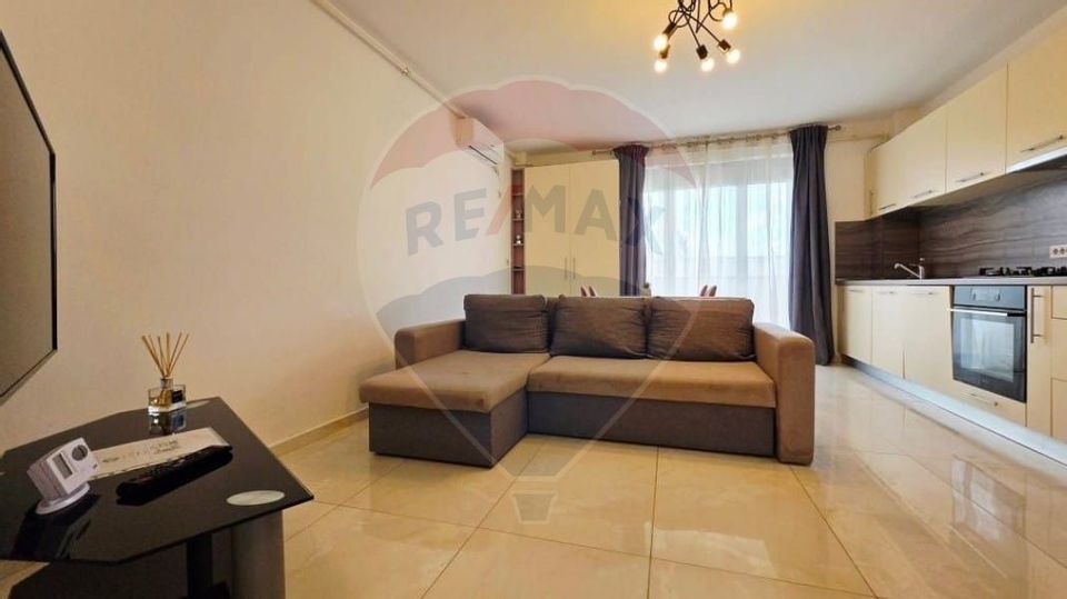 Apartament cu 3 camere si loc de parcare de inchiriat zona AFI