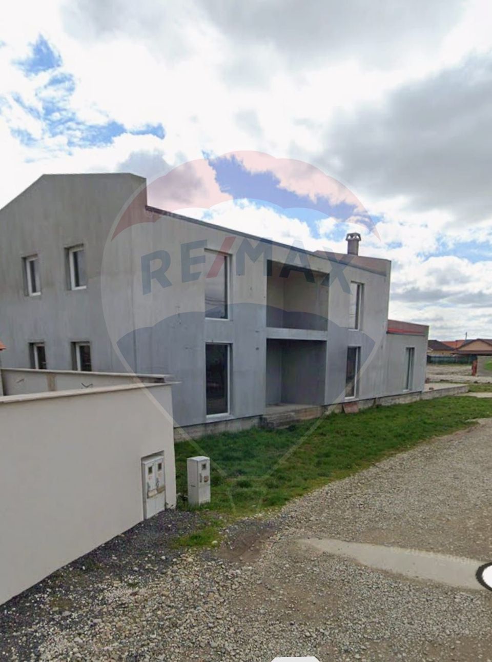 Casă cu mansarda de vanzare Osorhei, 8 km de Oradea