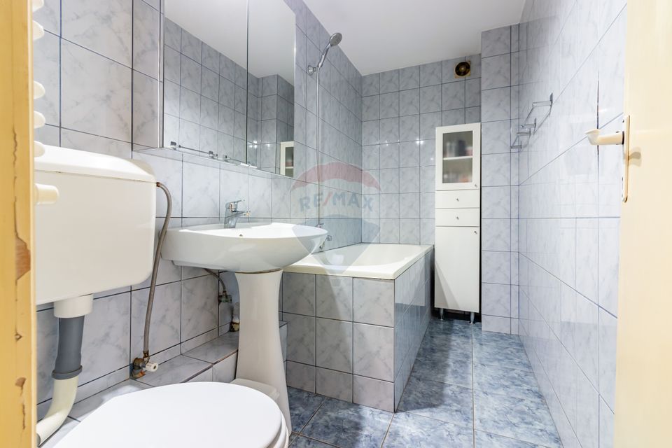 Apartament cu 3 camere de vânzare în zona Nerva Traian / Vlad Dracul