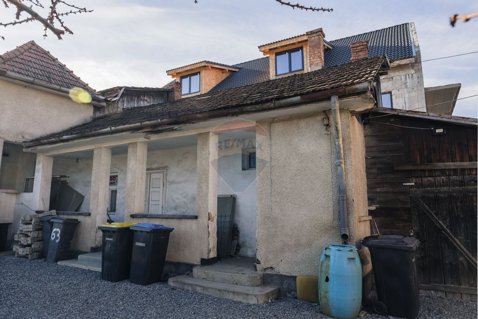 8 room House / Villa for sale, Sud-Est area