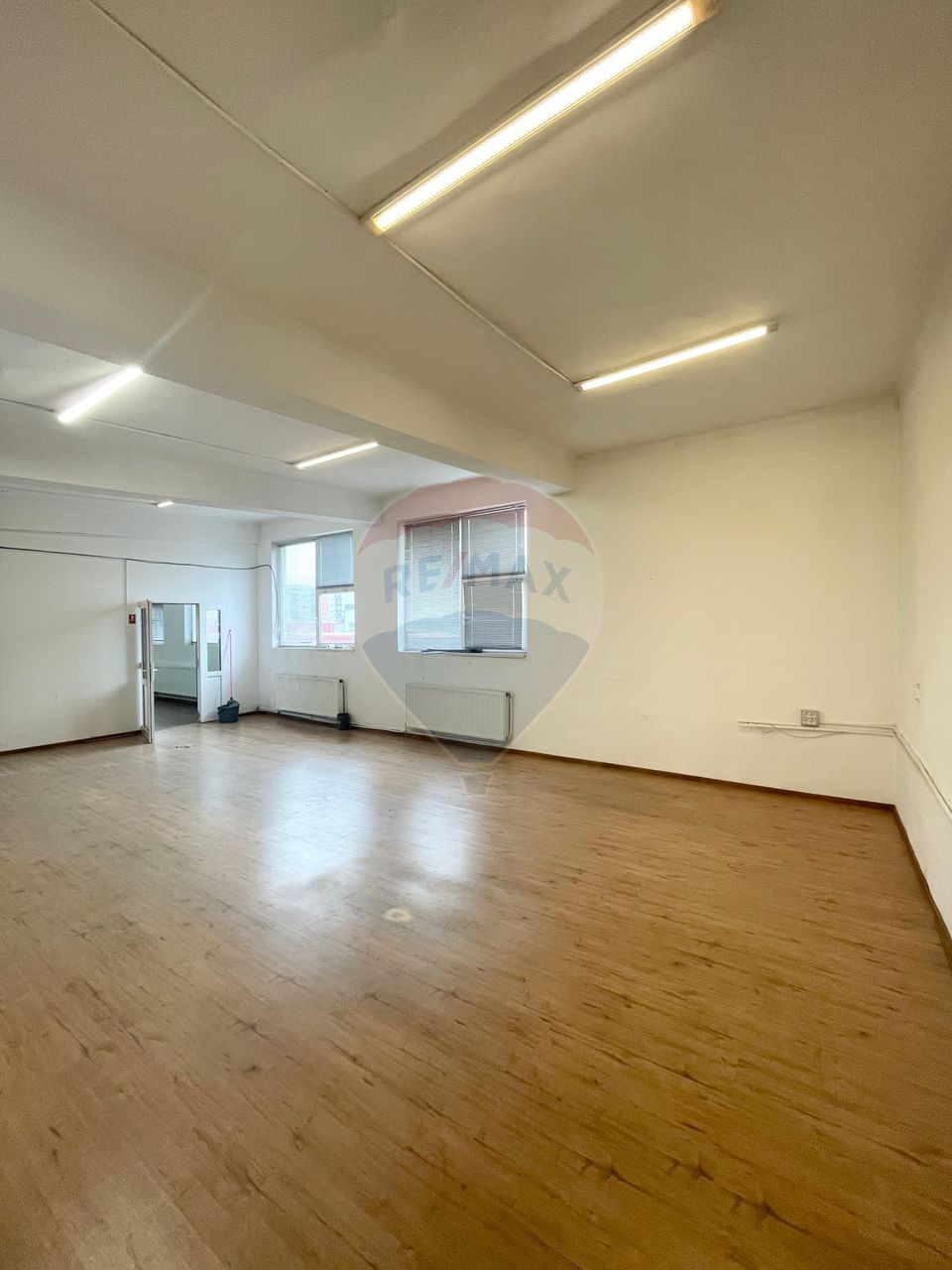 128sq.m Office Space for rent, UTA area